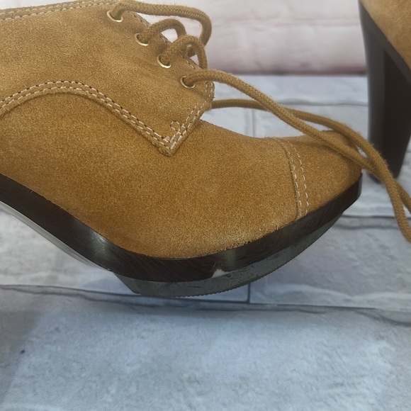 Michael Michael Kors suede, leather camel Oxford heels size 10M - Picture 3 of 11